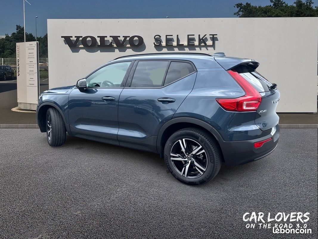 VOLVO XC40 B3 163 ch DCT7 Lounge Edition (image 3)