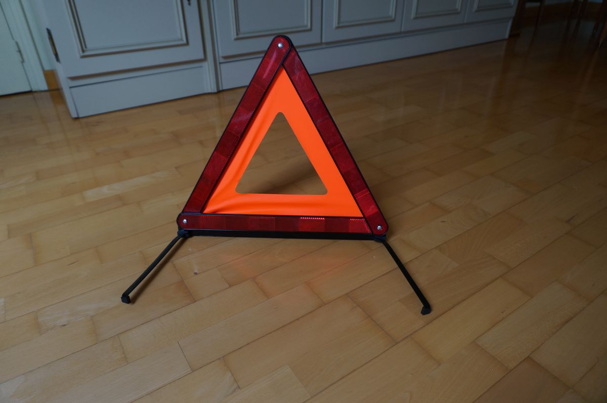 Triangle signalisation - Équipement auto