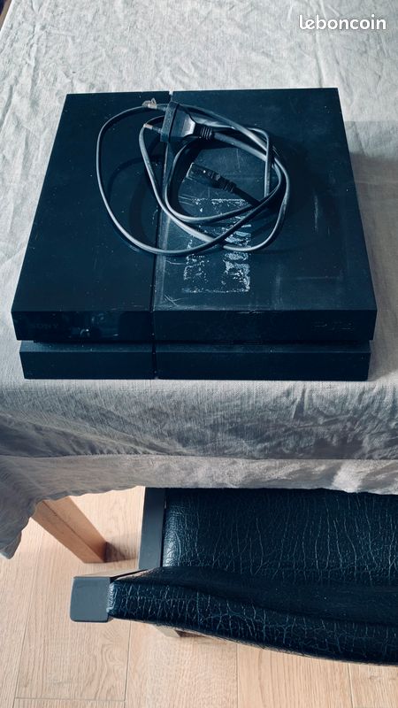 PS4 pour pieces détachées (image 1)