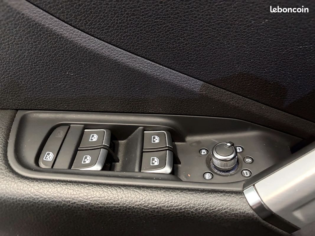 AUDI Q2 Q2 40 TFSI 190 S tronic 7 Quattro S Line (image 23)