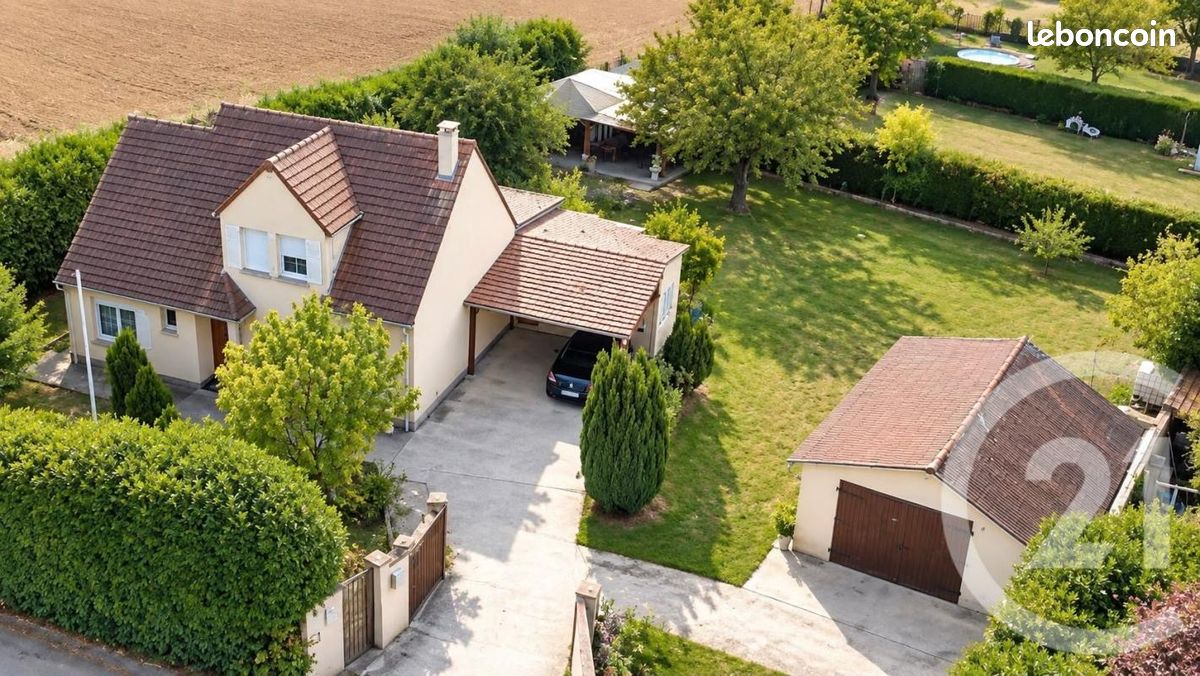 Maison 5 pièces 151 m² · à Oulins · 151 m² · 325 000 €