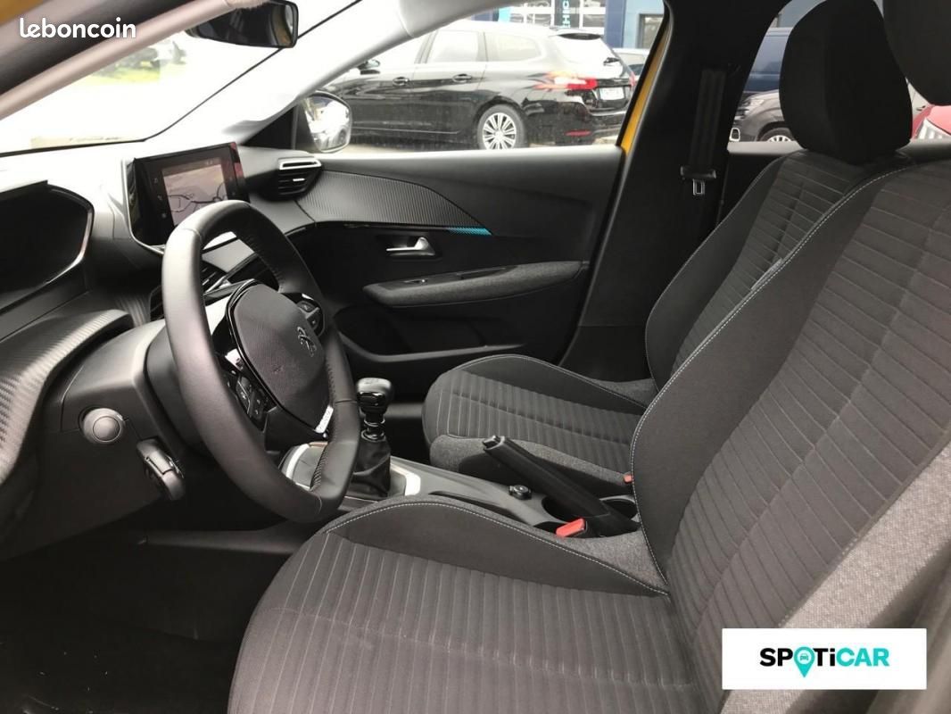 Peugeot 208 PureTech 100 S&S BVM6 Style (image 9)