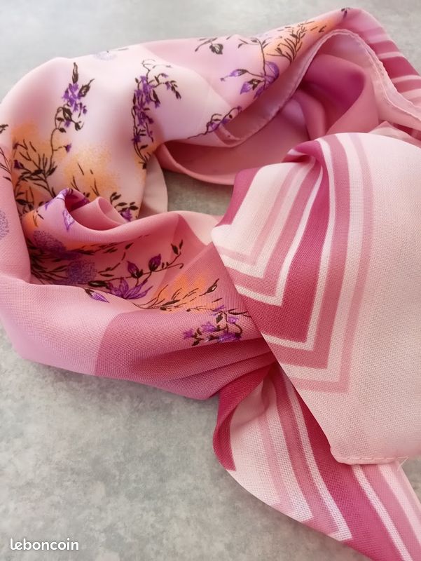 Foulard Carré Vintage En Soie – Multicolore Floral, Fait Main En Italie