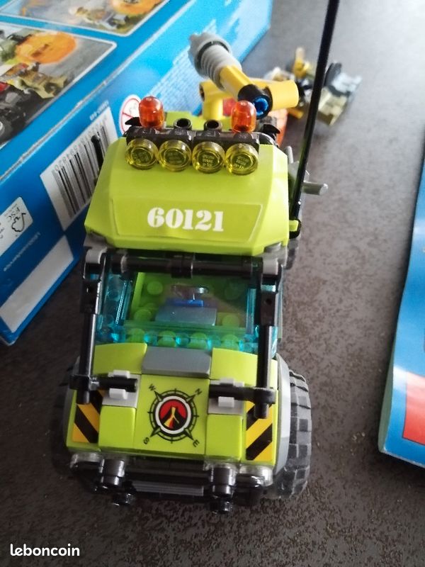 Lego 60121 Le camion d'exploration du volcan (image 5)
