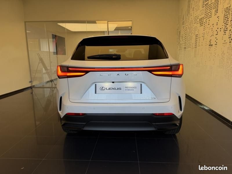 Lexus NX 450h+ Luxe 4WD (image 2)