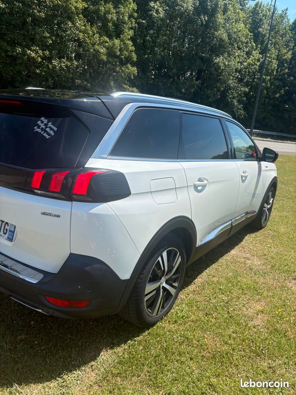 Peugeot 5008 (image 2)