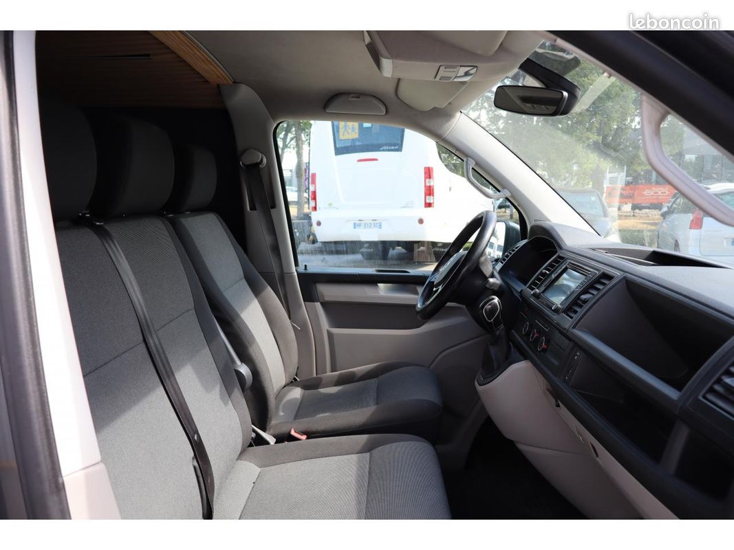 VOLKSWAGEN TRANSPORTER L1H1 Aménagé 3.0T 2.0 16V TDI - 204 T6 SG FOURGON TOLE Fourgon Tôlé L1H1 (image 27)