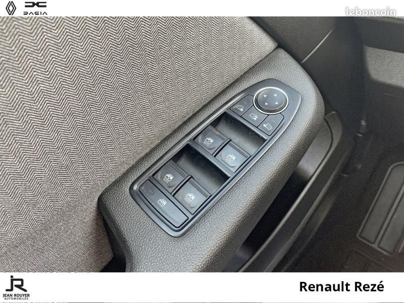 Renault Clio 1.0 TCe 90ch Techno - 25 (image 26)
