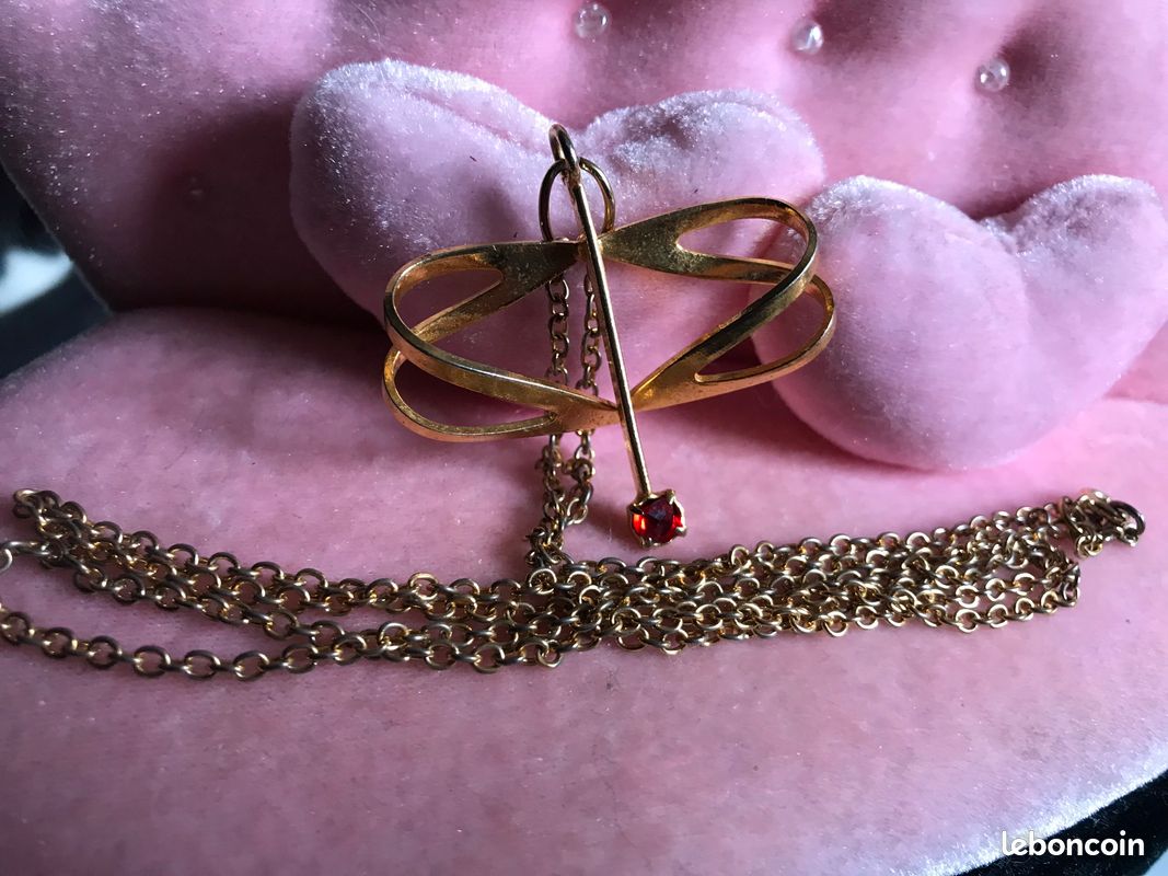 Magnifique collier avec pendentif doré Vintage Chic (image 3)