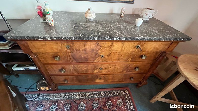 Commode ancienne Louis-Philippe en noyer avec marbre – XIXe siècle (image 1)