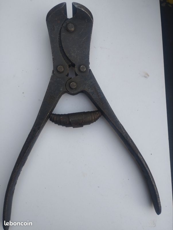 Ancienne pince coupante (image 1)
