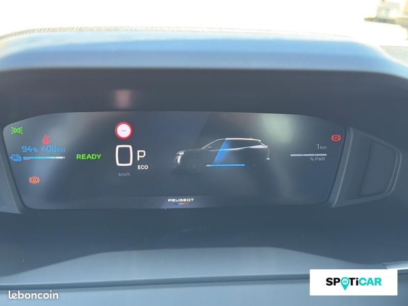 Peugeot 2008 e-2008 156ch Allure (image 15)