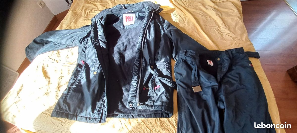 Tenue de ski pantalon et blouson marque Dorotennis noir taille T3 (image 1)