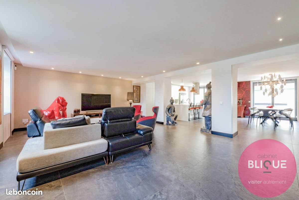 Maison 6 pièces 307 m² · à Lay-Saint-Christophe · 307 m² · 750 000 €
