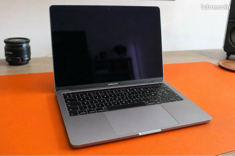 Apple Macbook pro 2020 - Intel i5 - Ram 8go - 256go - Très bon état (image 1)