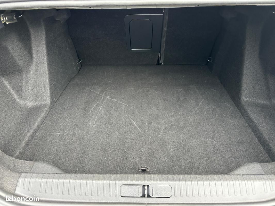 Citroën c4 x Hybride 136 e-DCS6 Max (image 28)
