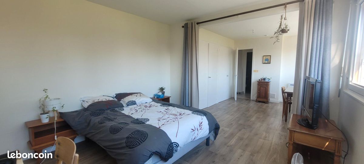 Appartement 1 pièce 37 m² · à Combourg · 37 m² · 368 €
