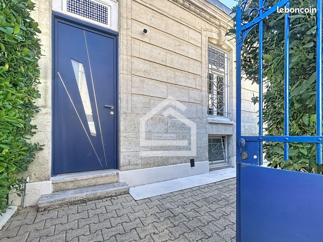 Maison 5 pièces 105 m² · à Mérignac · 105 m² · 525 000 €