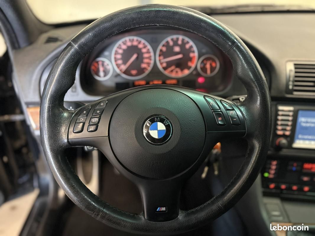BMW Série 5 530i Pack M boite méca excellent état (image 16)
