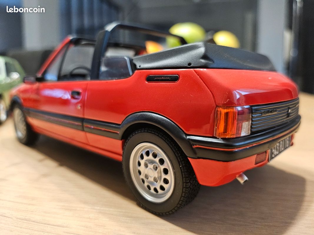 Otto Mobile - Échelle 1/18 - Peugeot 205 CTi - rouge