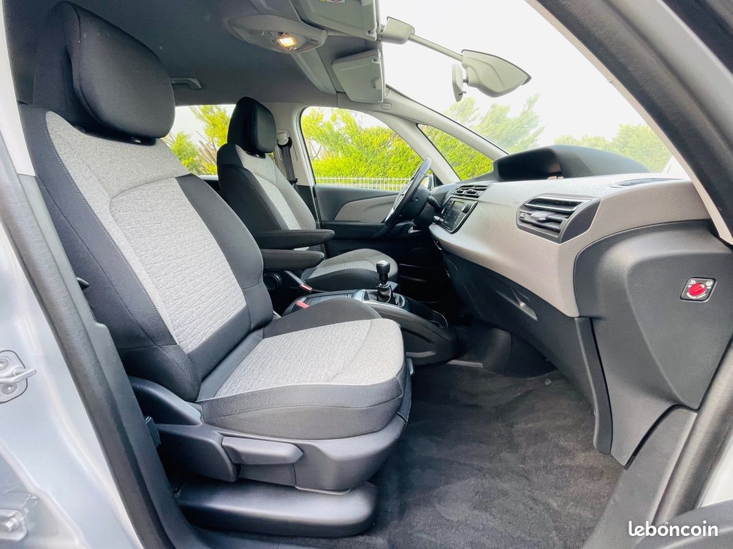 Citroën C4 Picasso 1.2 i 130ch Bussines Pack 92.500km (image 12)