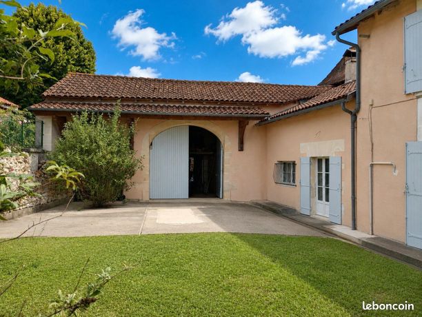 Propriété 7 pièces 208 m²