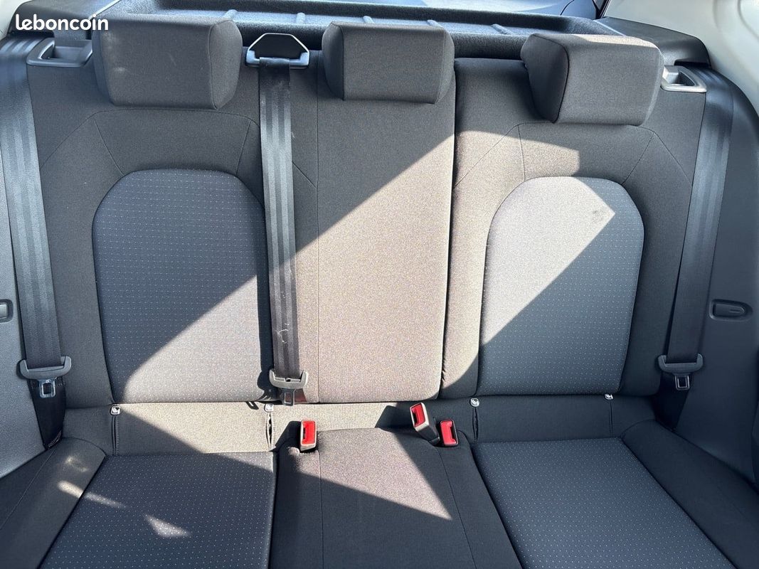 SEAT Arona 1.0 TSI 95 ch Start/Stop BVM5 Copa (image 19)