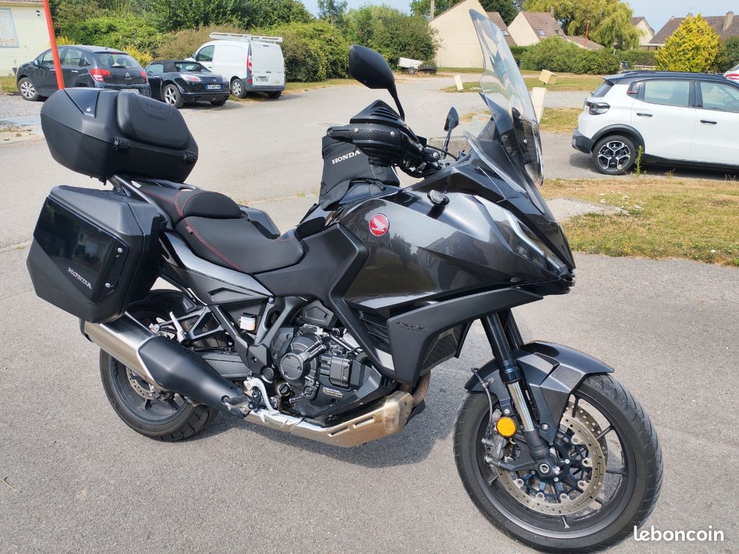 Honda 1100 NT DCT (image 2)
