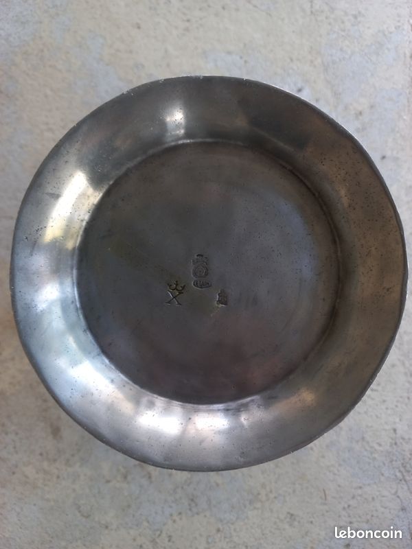 Seau à champagne en étain (image 2)