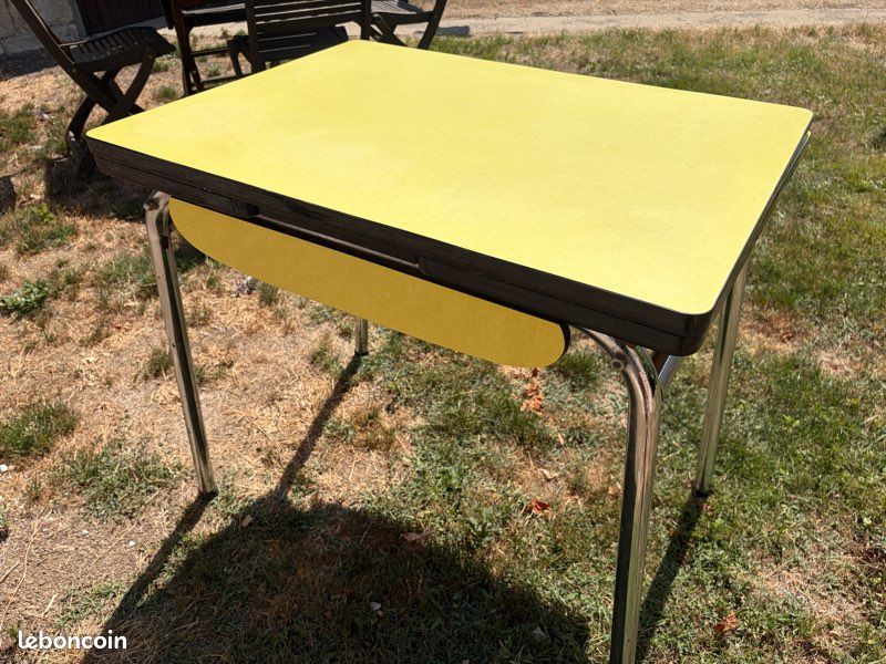 Table en Formica jaune (image 5)