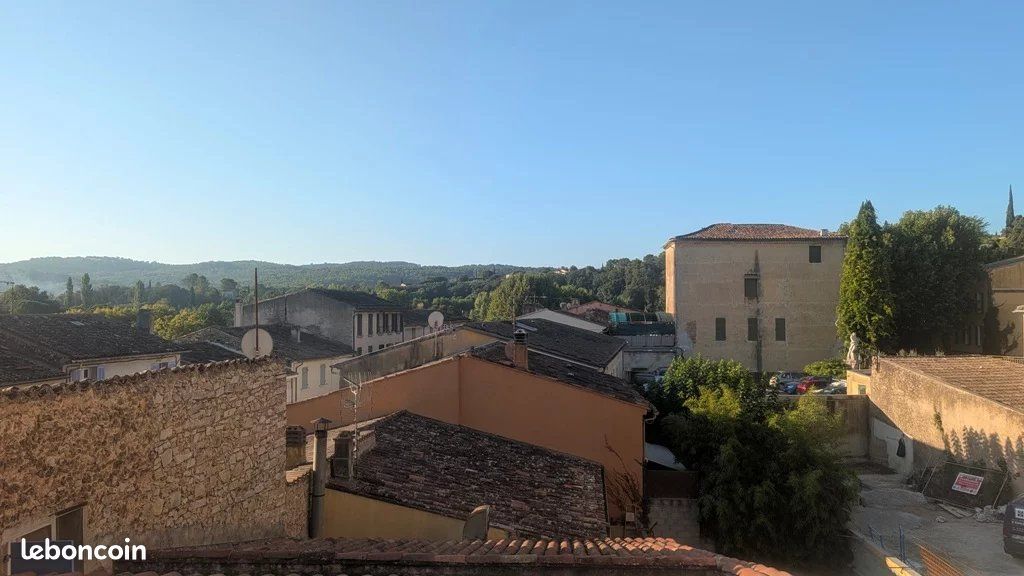 Appartement 3 pièces 58 m² · à Carcès · 58 m² · 93 000 €