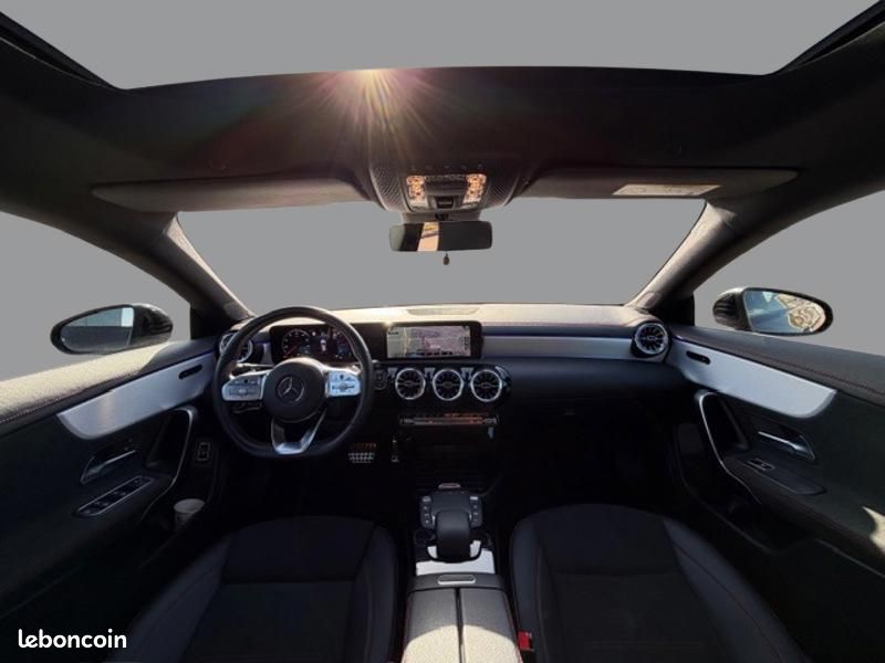 Mercedes CLA Shooting Brake 220 d AMG Line 2.0 190 8G-DCT Toit ouvrant Carplay (image 11)