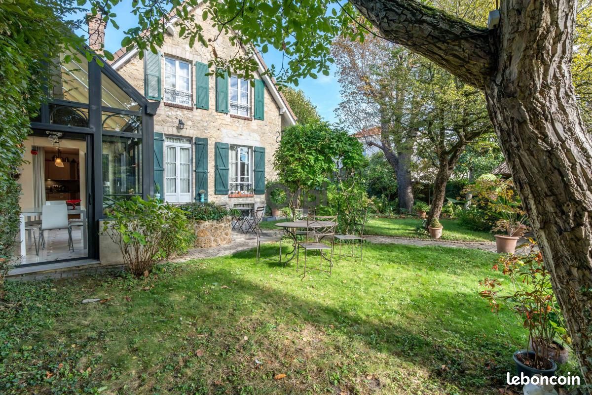Maison 8 pièces 171 m² · à Saint-Maur-des-Fossés · 171 m² · 1 500 000 €