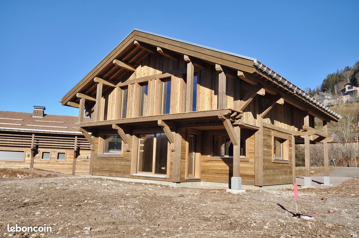 Chalet 6 pièces 142 m² (image 1)