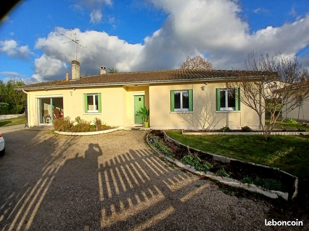 Maison 5 pièces 128 m² · à Puymoyen · 128 m² · 250 000 €