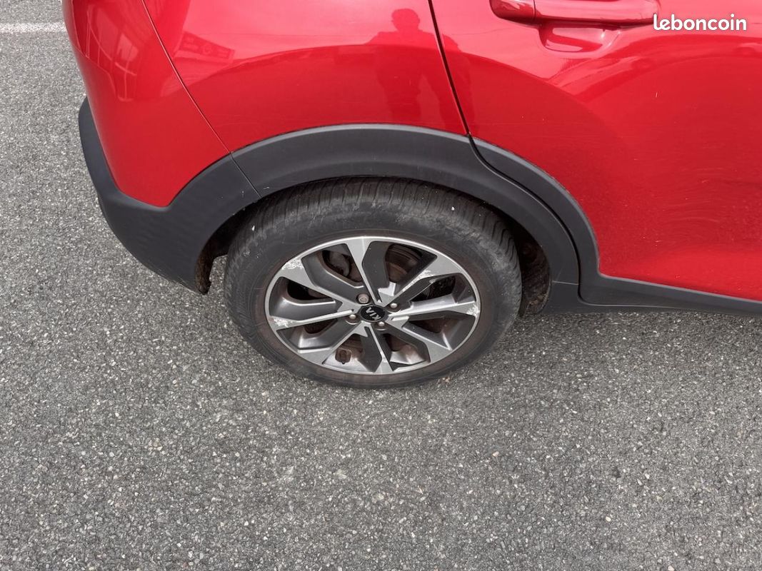 Kia stonic kia 1.0 t-gdi 120 premium dct bva isg (image 19)