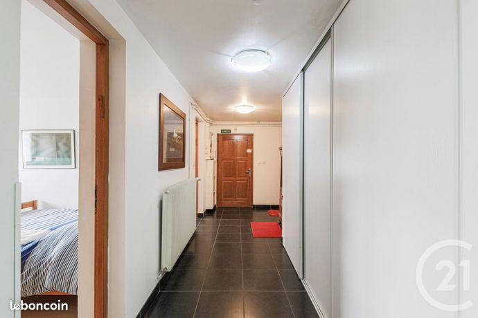 Maison 9 pièces 220 m² — 20