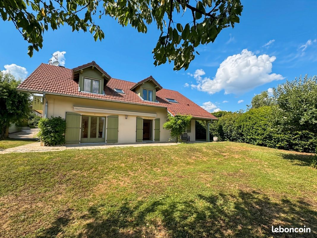 Maison 7 pièces 192 m² · à Cessy · 192 m² · 1 065 000 €