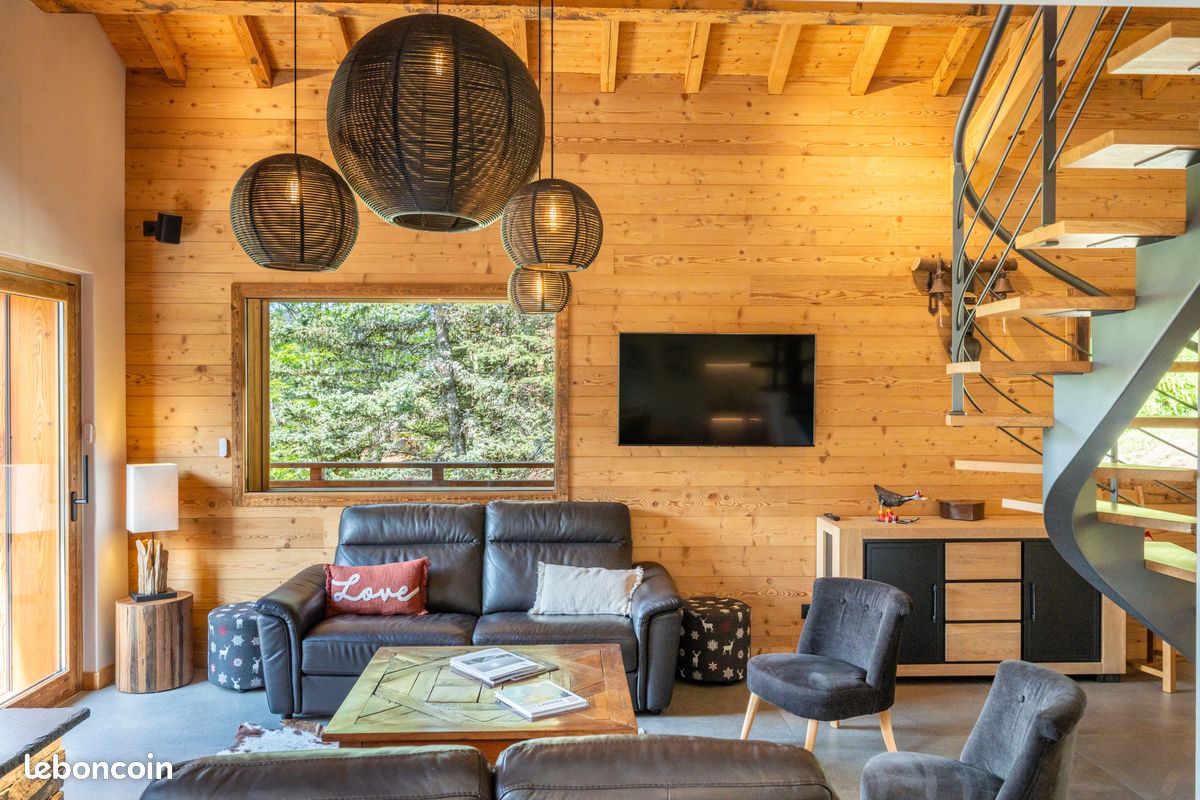 Maison 7 pièces 168 m² · à La Clusaz · 168 m² · 2 100 000 €