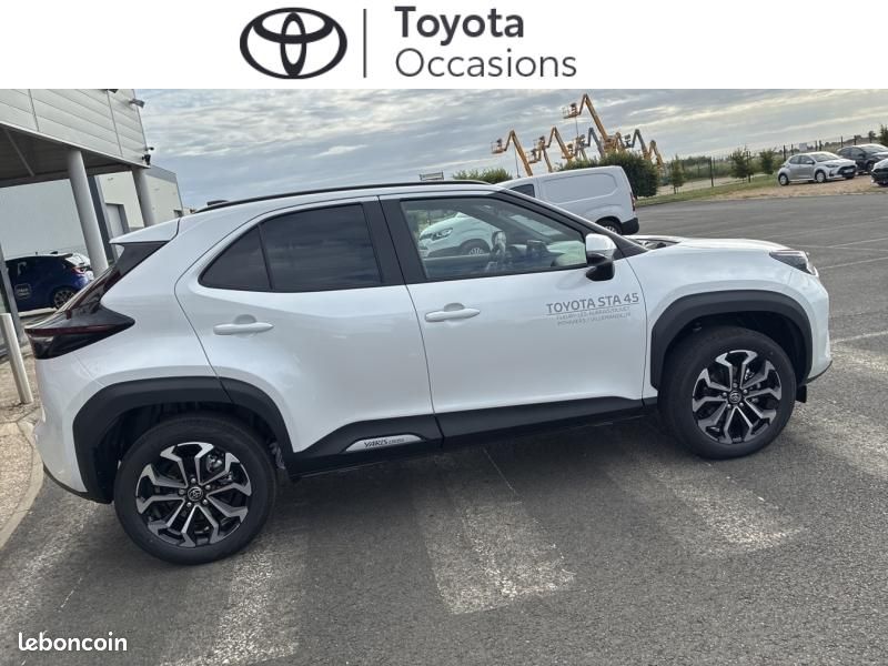 Toyota Yaris Cross 116h Design PACK CARGO MY26 (image 20)