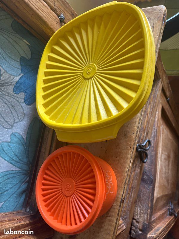 Boîte Tupperware Soleil Vintage - Jaune - Hauteur 17,5 Cm - Années 70/80