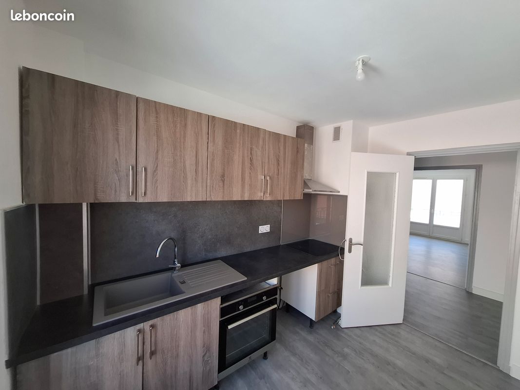 Appartement 3 pièces 65 m² · à Hyères · 65 m² · 950 €/mois