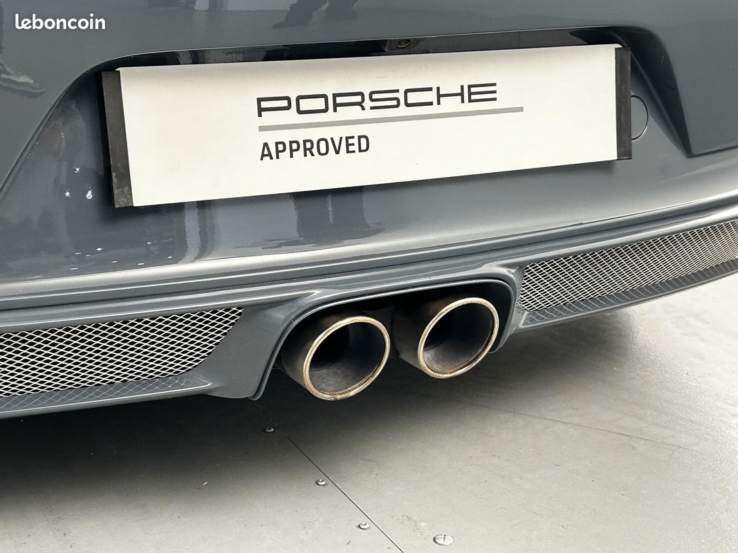 PORSCHE 911 GT3 4.0i (image 10)