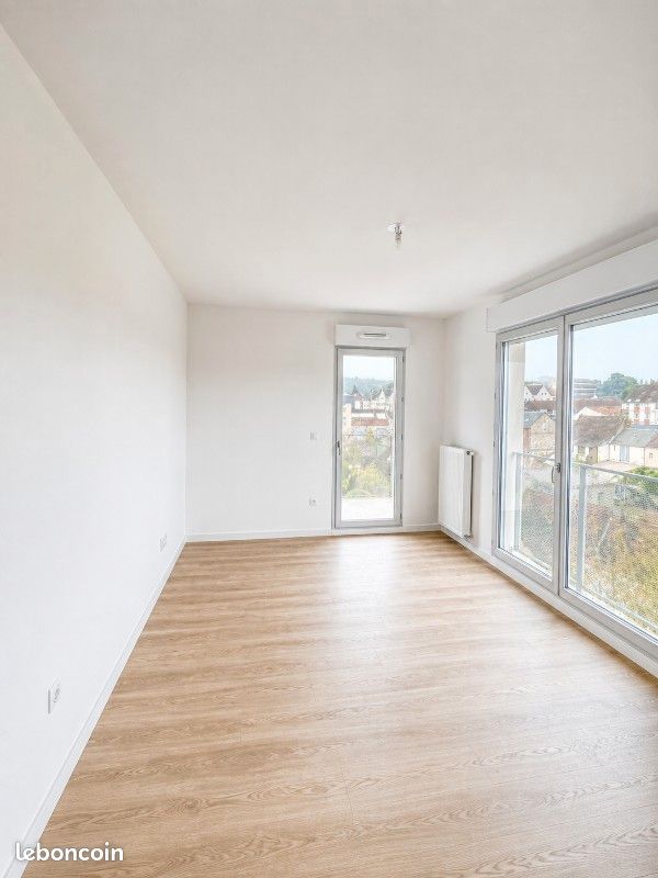 Appartement 3 pièces 64 m² · à Clermont · 64 m² · 826 €