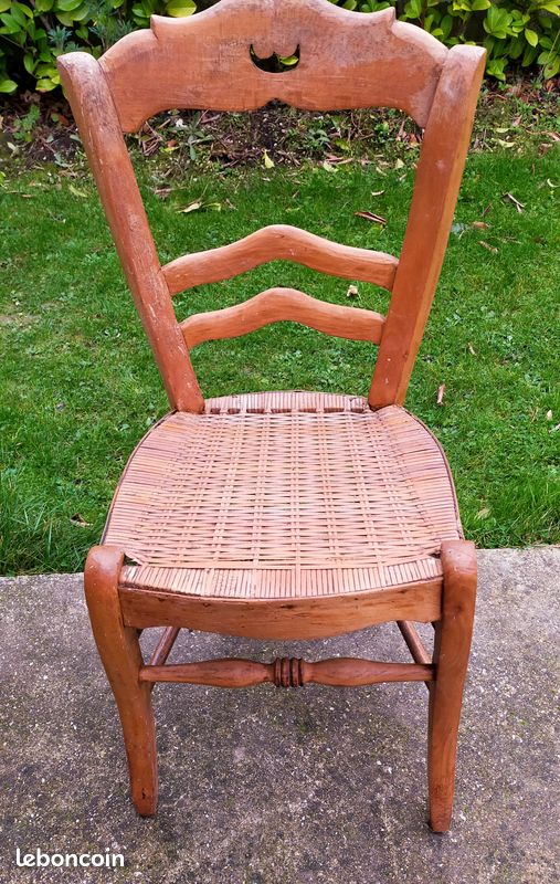 Chaise ancienne (image 1)