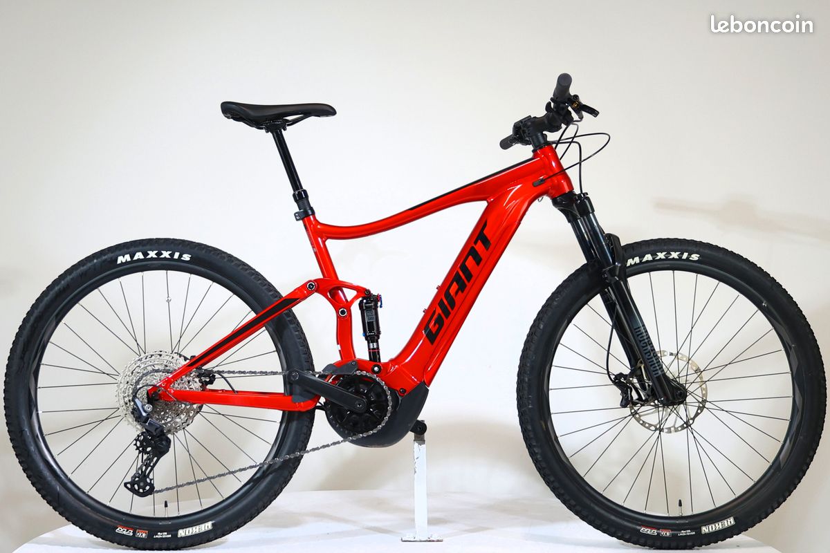 Vélo électrique Velo Giant Rouge GIANT Stance E+ En Taille L, Vélo