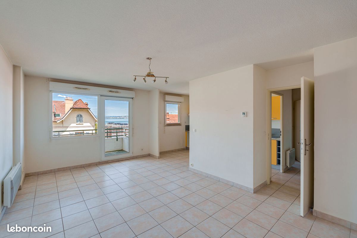 Appartement 2 pièces 52 m² · à Évian-les-Bains · 52 m² · 237 000 €