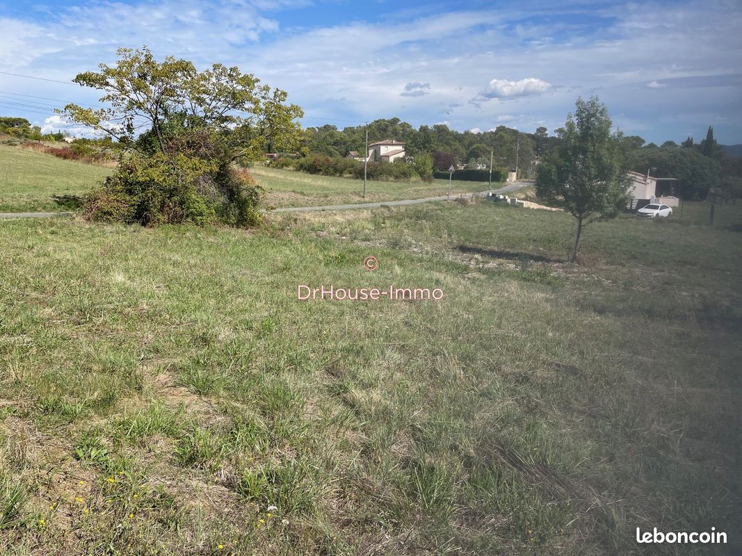 Terrain 1572 m² · à Rousson · 1 572 m² · 95 000 €