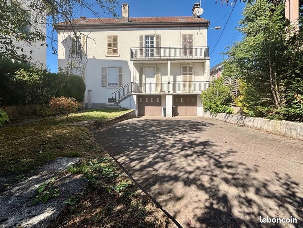 Immeuble 8 pièces 192 m² · à Montbéliard · 192 m² · 229 900 €