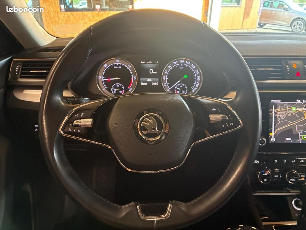 Skoda Superb Combi 2.0 TDI 150 DSG BUSINESS (image 31)